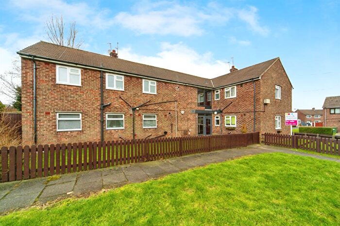 2 Bedroom Flat For Sale In Garrick Road, Prenton, CH43