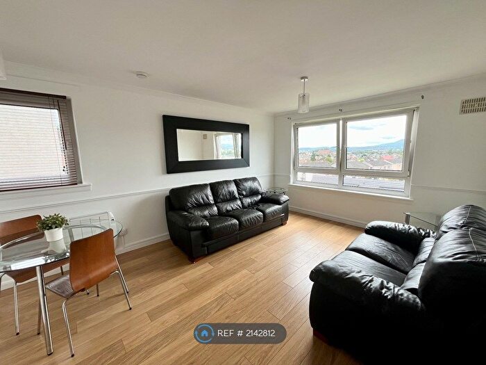 2 Bedroom Flat To Rent In North Gyle Loan, Edinburgh, EH12