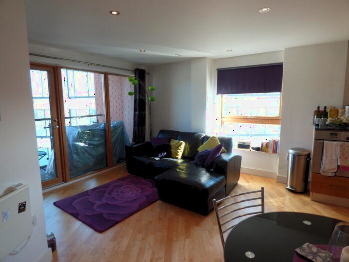 2 Bedroom Apartment To Rent In Mackenzie House, Leeds Dock, City Centre, LS10