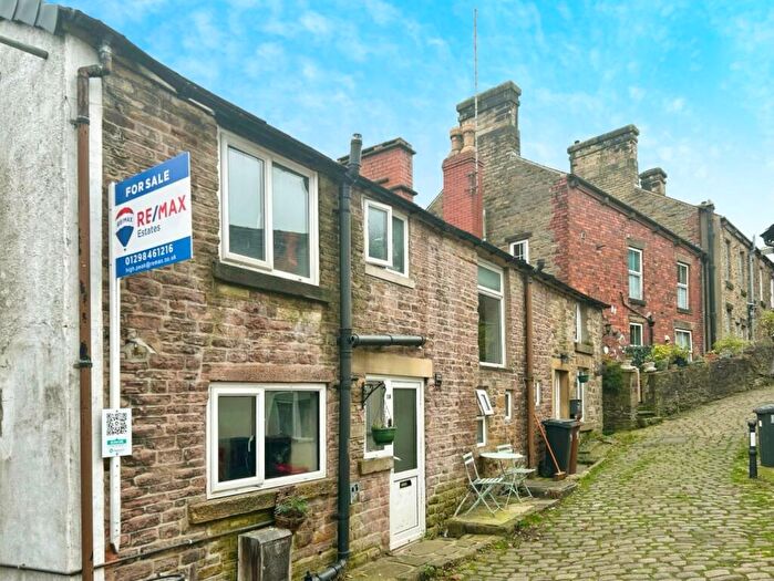 3 Bedroom Terraced House For Sale In Terrace Road, Chapel-En-Le-Frith, SK23