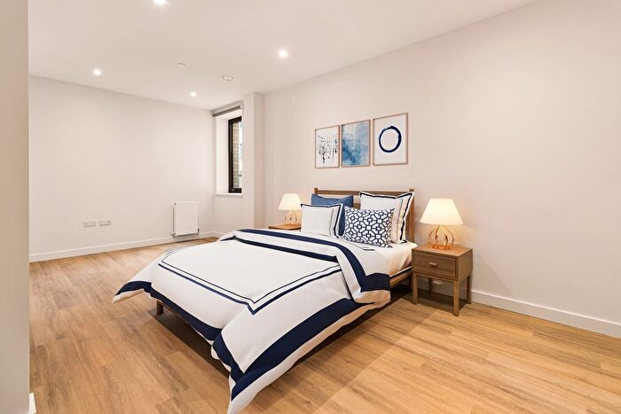 Studio To Rent In Greenford, UB6