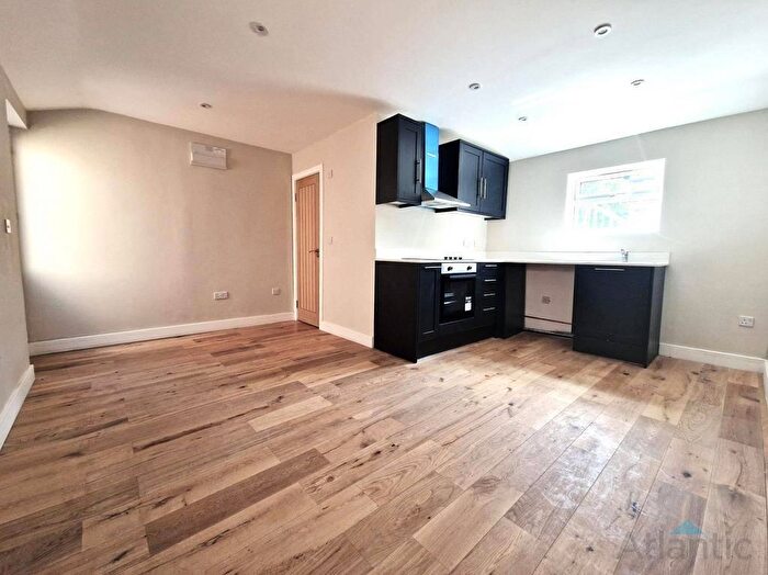 1 Bedroom Flat To Rent In Connect Lane, Fairlop, IG6