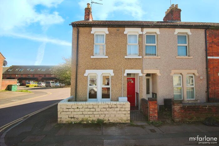 2 Bedroom End Of Terrace House To Rent In Birch Street, Town Centre, Swindon, SN1