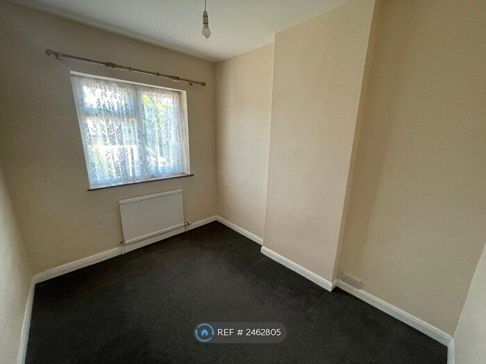 2 Bedroom End Of Terrace House To Rent In Sundon Park Road, Luton, LU3