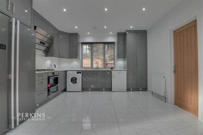 4 Bedroom Detached Bungalow To Rent In Oldfield Lane South, Greenford, UB6