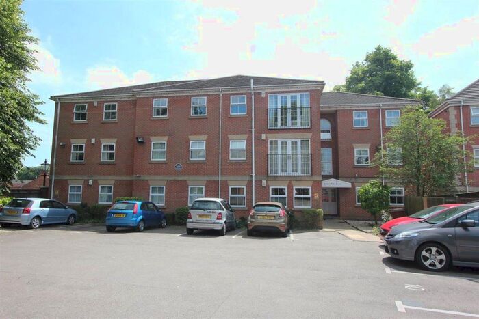 2 Bedroom Flat To Rent In Queens Park Court, London Road, Hinckley LE10