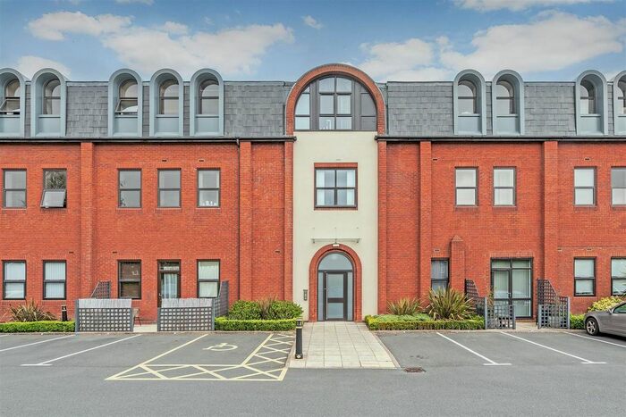 1 Bedroom Flat To Rent In Warwick Road, Solihull, B92