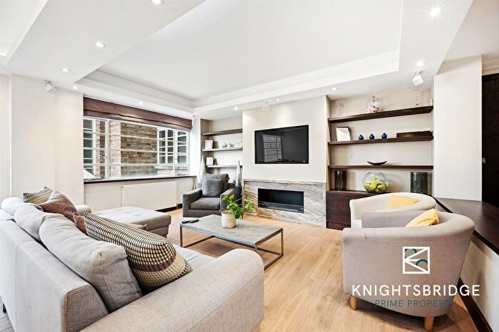 3 Bedroom Flat To Rent In George Street, Fursecroft George Street, W1H