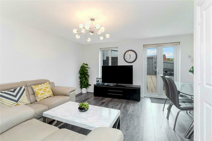 3 Bedroom End Of Terrace House For Sale In Bale Avenue, Cambuslang, Glasgow, South Lanarkshire, G72