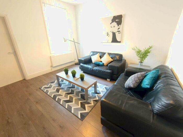 3 Bedroom Terraced House To Rent In Frost Street, L7