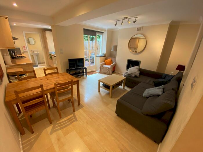 1 Bedroom Flat To Rent In Ifield Road, London, SW10