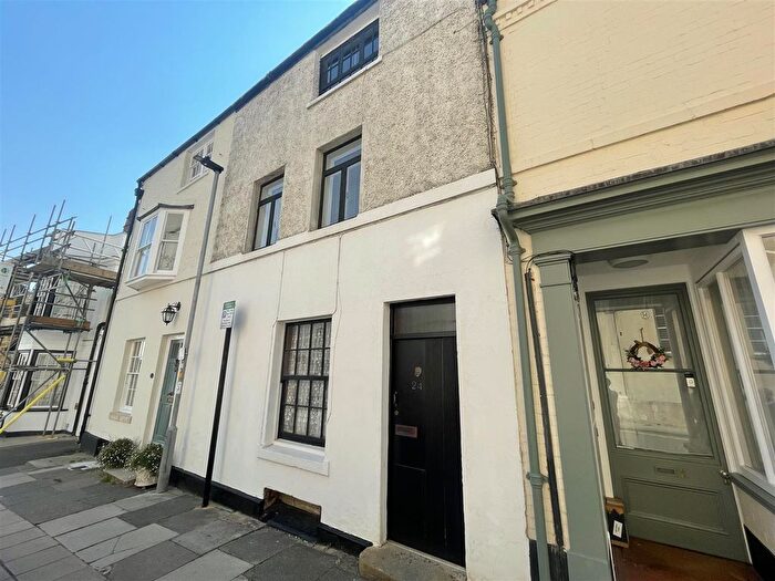 3 Bedroom Terraced House For Sale In St. John's Street, Devizes, SN10