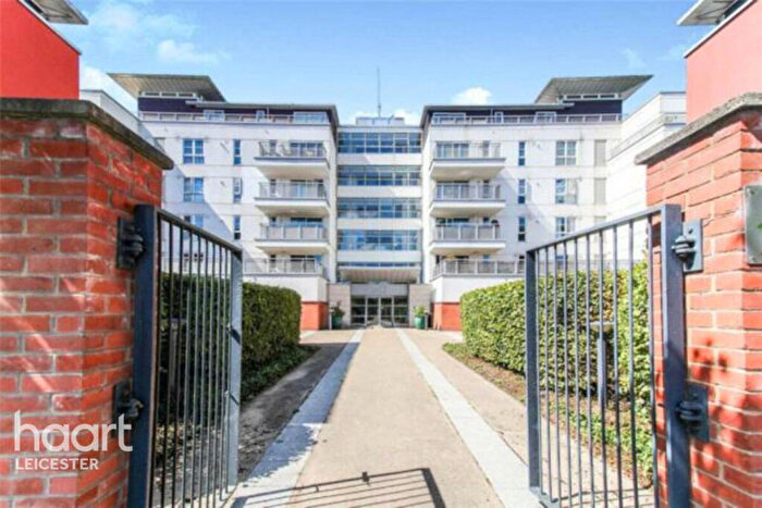1 Bedroom Apartment For Sale In Watkin Road, Leicester, LE2