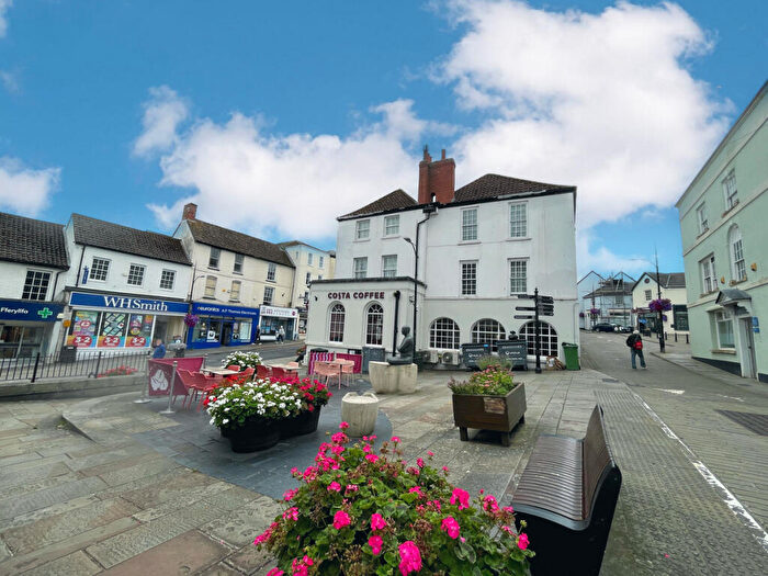 2 Bedroom Apartment To Rent In Town Gate Mews, Bank Street, Chepstow, NP16