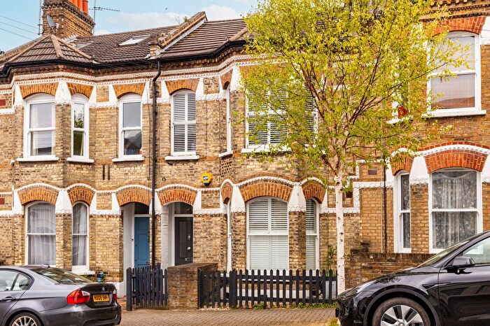 2 Bedroom Flat For Sale In Harbut Road, London, SW11