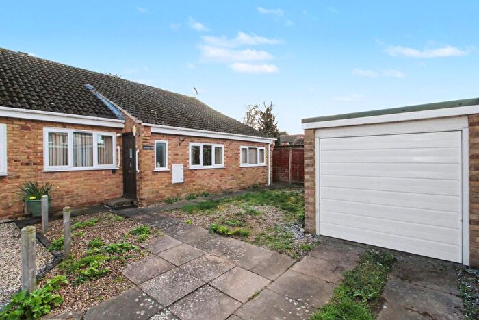 3 Bedroom Semi-Detached Bungalow For Sale In Kestrel Close, Broughton Astley, Leicester, LE9