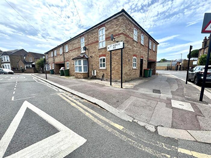 2 Bedroom Semi Detached House To Rent In Vicarage Lane, London, E6