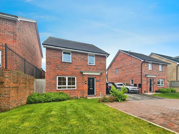 4 Bedroom Detached House To Rent In Hattersley Road West, Hyde, Greater Manchester, SK14