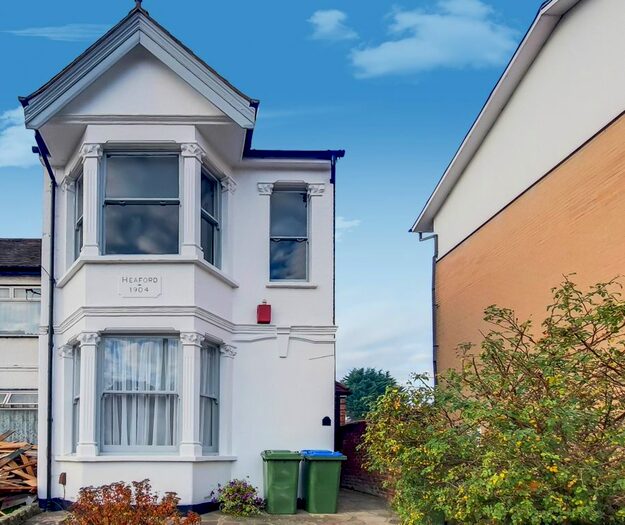 Houses for sale & to rent in SE9 1JD, Westmount Road, Eltham North London