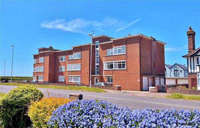 3 Bedroom Flat For Sale In Gloucester Court, George V Avenue, Worthing, West Sussex, BN11