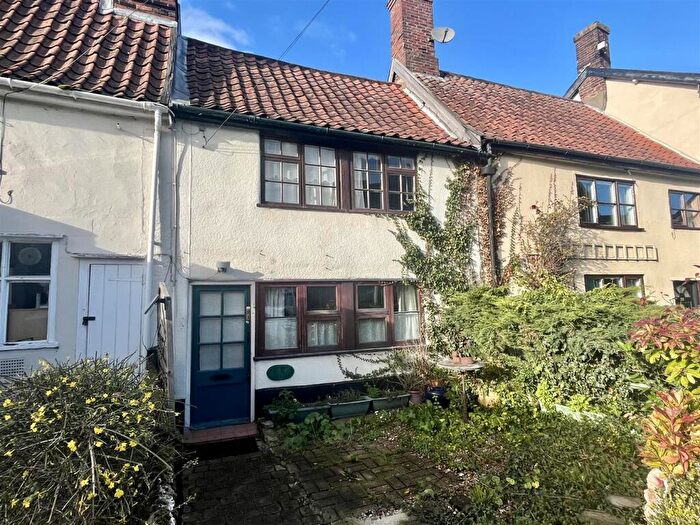 2 Bedroom Terraced House For Sale In Broad Street, Harleston, IP20