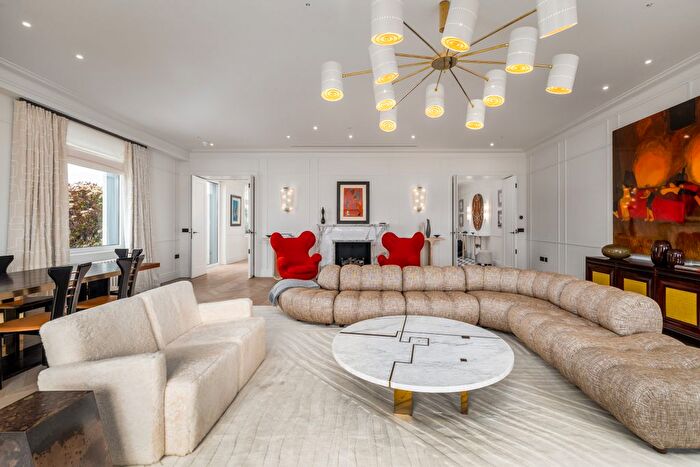 3 Bedroom Flat For Sale In Stirling Square, St James, London, SW1Y