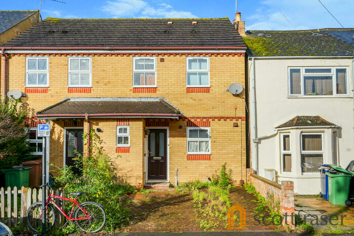 3 Bedroom Semi-Detached House To Rent In Percy Street, East Oxford, OX4