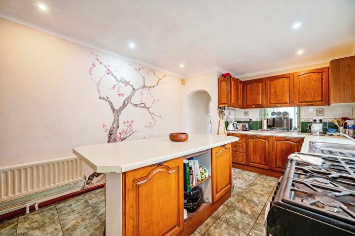 5 Bedroom Detached House For Sale In Manor Way, Hayling Island, Hampshire, PO11