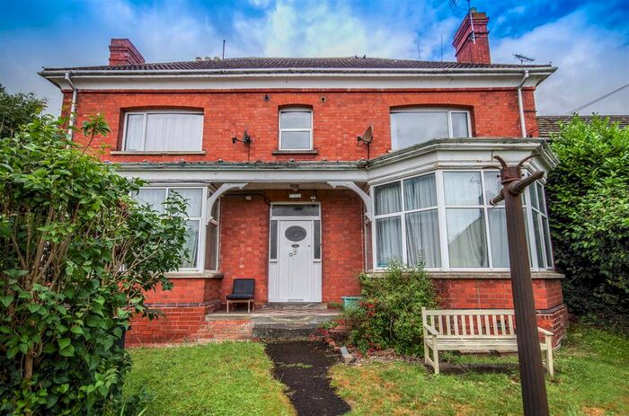 1 Bedroom Flat To Rent In Chapel Street, Cam, Dursley, Glos, GL11