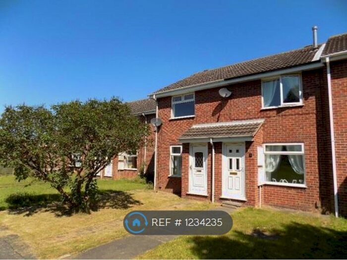 2 Bedroom Terraced House To Rent In Aire Close, Immingham DN40