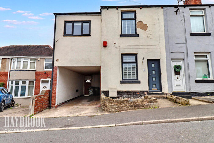 3 Bedroom End Of Terrace House For Sale In Livingstone Road, Sheffield, S35
