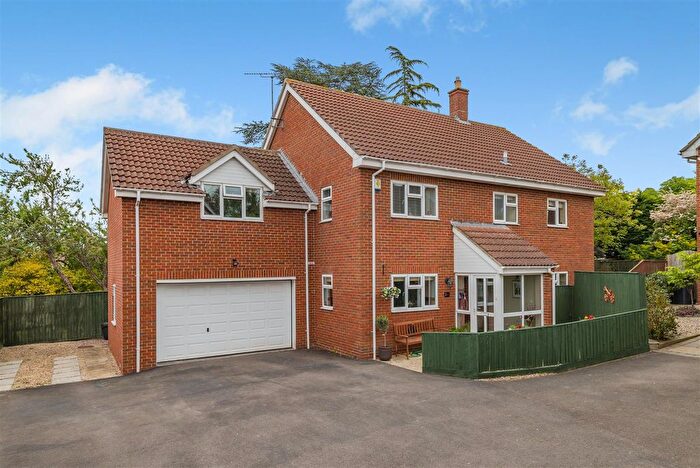 5 Bedroom Detached House For Sale In Cherrywood Court, Tuffley, Gloucester, GL4