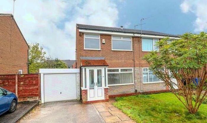 2 Bedroom Semi-Detached House To Rent In Barnfield Drive, Worsley, M28