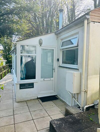 1 Bedroom Barn Conversion To Rent In Bon Cot Road, Newlyn, TR18