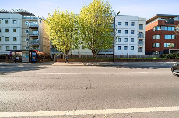 2 Bedroom Flat To Rent In Brighton Road, Purley, CR8