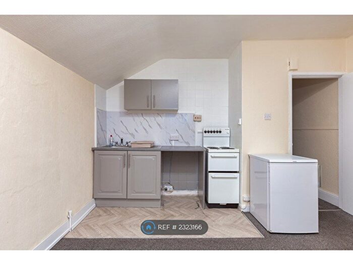 1 Bedroom Flat To Rent In Coronation Street, Blackpool, FY1