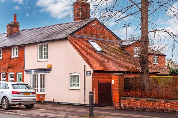 4 Bedroom End Of Terrace House To Rent In Northfield End, Henley-on-Thames, Oxfordshire, RG9