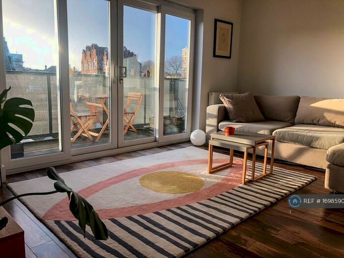 2 Bedroom Flat To Rent In Alliance Court, London, SE15