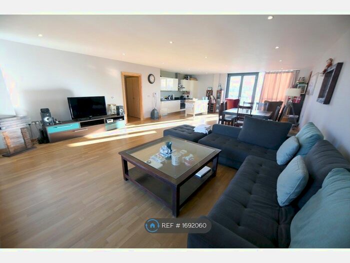 3 Bedroom Flat To Rent In Omega Works, London, E3