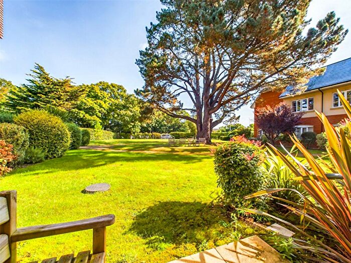 1 Bedroom Retirement Property For Sale In Royal Close, Christchurch, Dorset, BH23