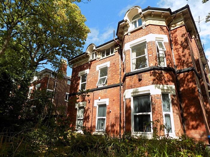 2 Bedroom Flat To Rent In Parkfield Road, Aigburth, Liverpool, L17
