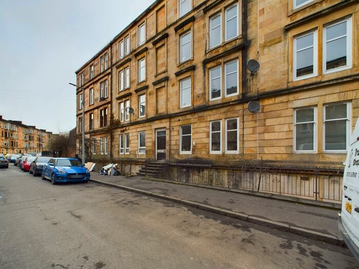 2 Bedroom Flat To Rent In Prince Edward Street, Govanhill, G42