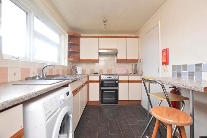 3 Bedroom Flat To Rent In Derby Street, Norwich, NR2