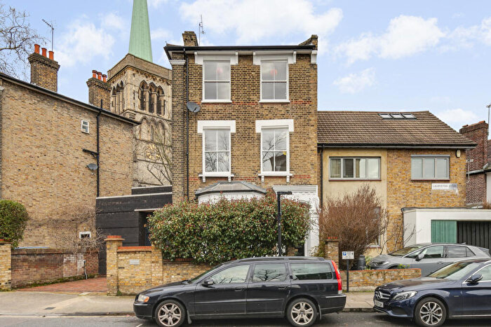 5 Bedroom Semi Detached House For Sale In Lauriston Road, London, E9