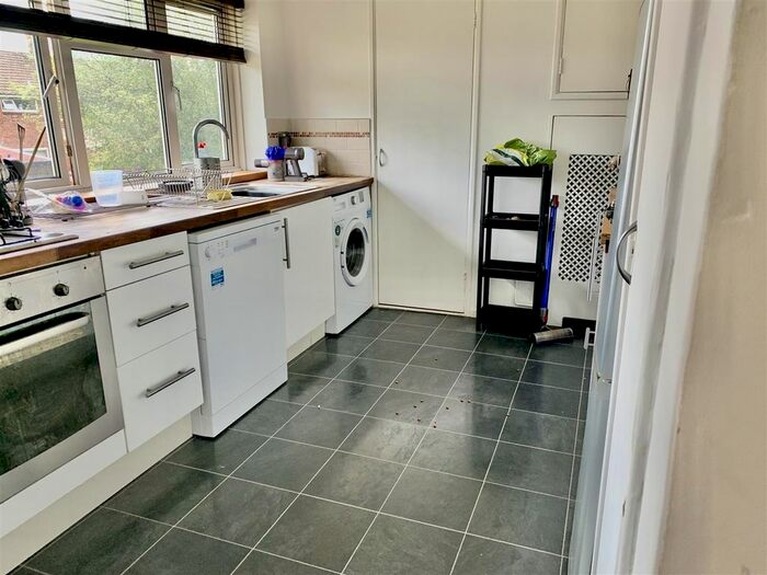 2 Bedroom Flat To Rent In Titmus Drive, Crawley RH10