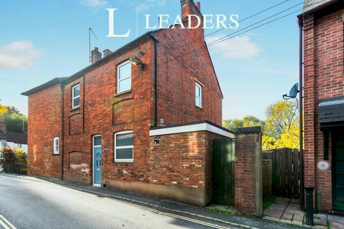 3 Bedroom Terraced House To Rent In School Lane, Buckingham, MK18