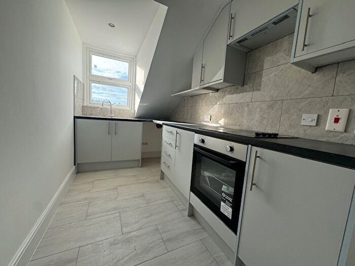 1 Bedroom Flat To Rent In Warley Hill, Warley, Brentwood, CM14