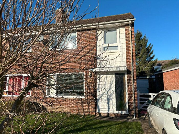 4 Bedroom Semi Detached House To Rent In Ringwood Close, CT2