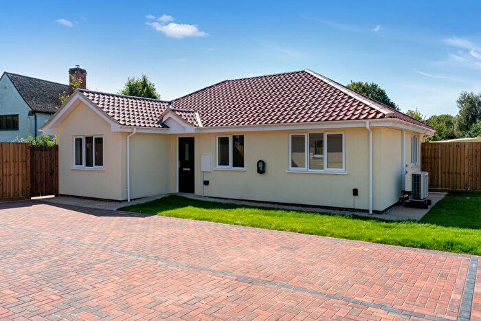 3 Bedroom Detached Bungalow For Sale In Parsonage Lane, CO16