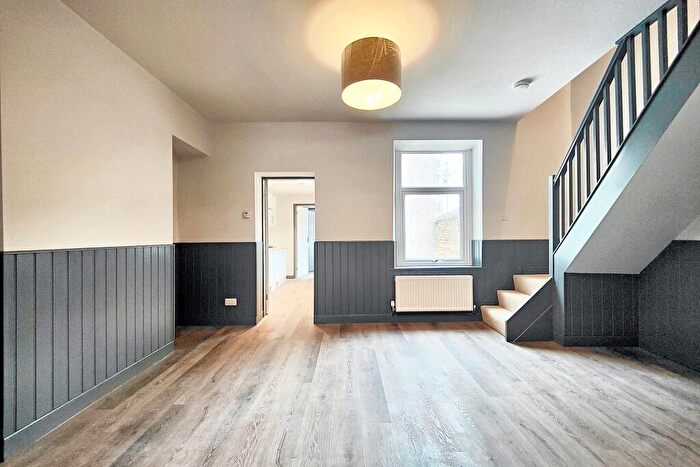 3 Bedroom Terraced House For Sale In Williamson Road, Lancaster, LA1